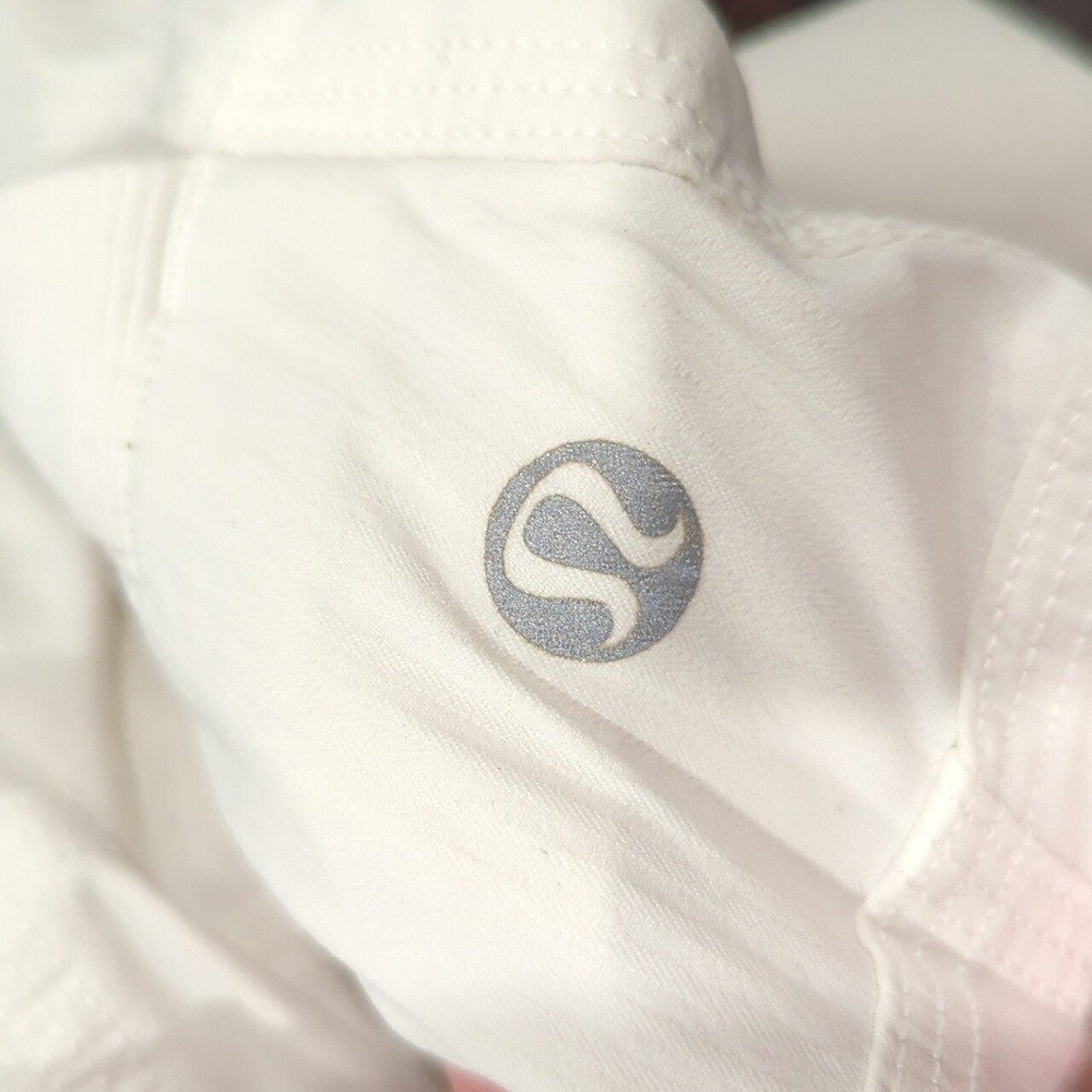 Lululemon Studio Crop *Liner White like new - Picture 12 of 14